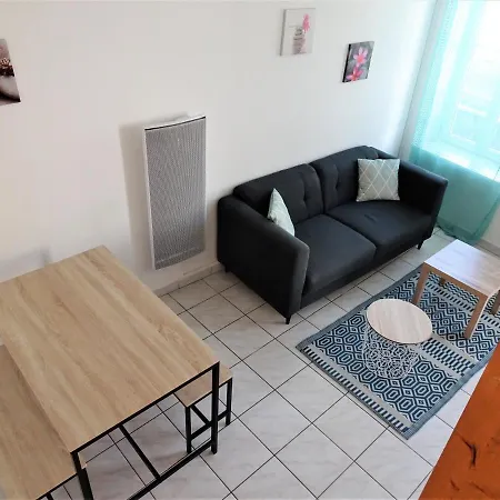 Charmante Maison De Bourg Avec Courette Prázdninový dům *